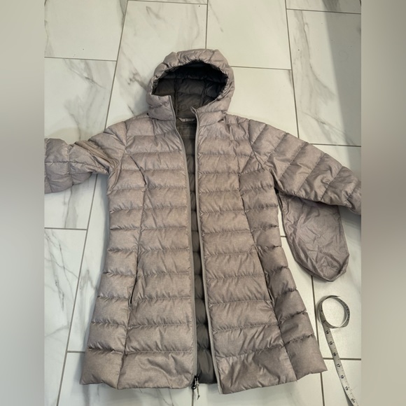 Eddie Bauer Packable Silver Puffer Jacket - Size Small - Picture 10 of 12
